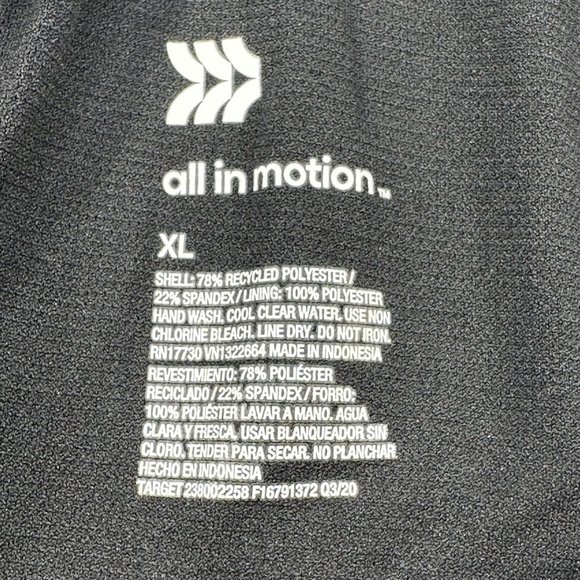 All In Motion Women XL 16-18 Swim Top Removable Pads Adjustable Straps Black New - Picture 3 of 12